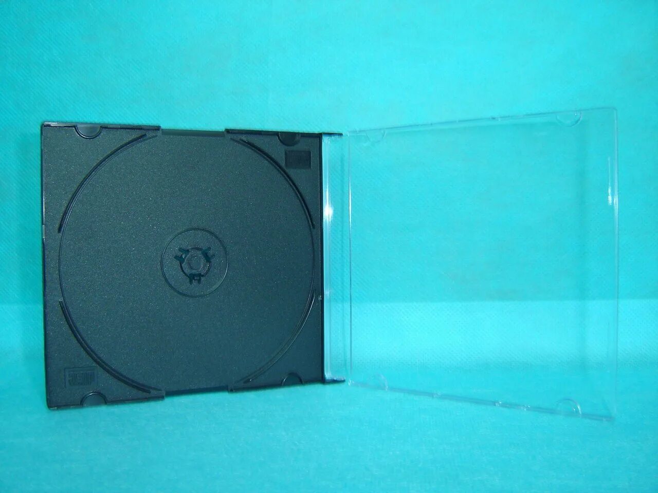 CD Jewel боксы на 4 CD. Коробка CD Jewel Box. Коробка CD Box 1 диск Jewel Black. Цветные боксы для CD.