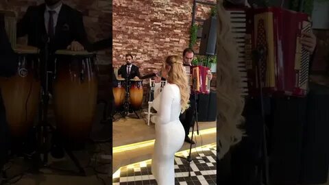 Roza zergerli istedim перевод песни на русский