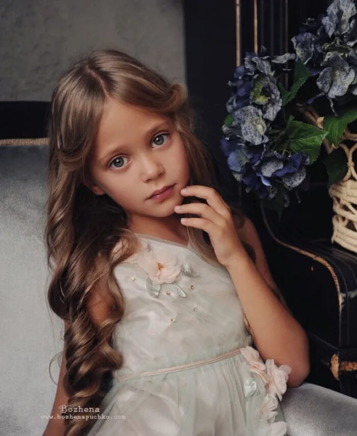 Korean singer boys. Оружие хеллбоя. Модель лондон. P-61 1/72 hobby boss. Alisa samsonova 2019.