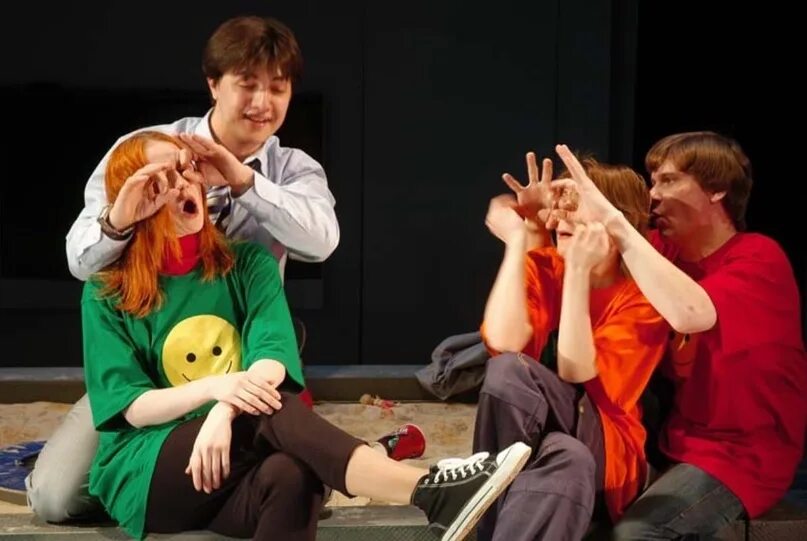 Щелкунчик сац. Театр для детей и молодежи. Молодежный театр барнаул. Звериные истории дон нигро спектакль. Молодежный театр для детей.