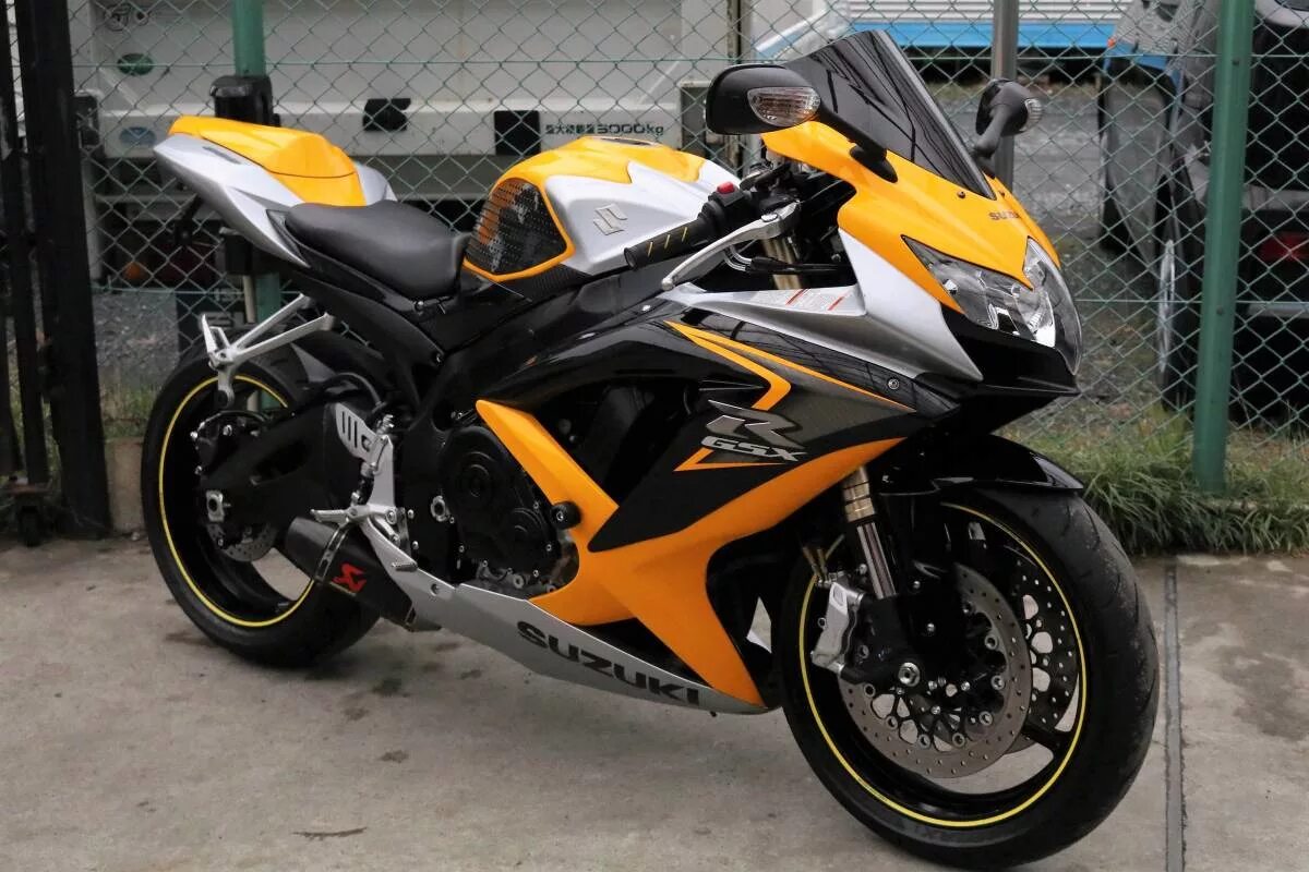 Gsxr 750 k8. Gsx-r 600 k8. suzuki gsx-r 600 k8 черный. suzuki gsxr 600 k8. gsx r 600 2008.