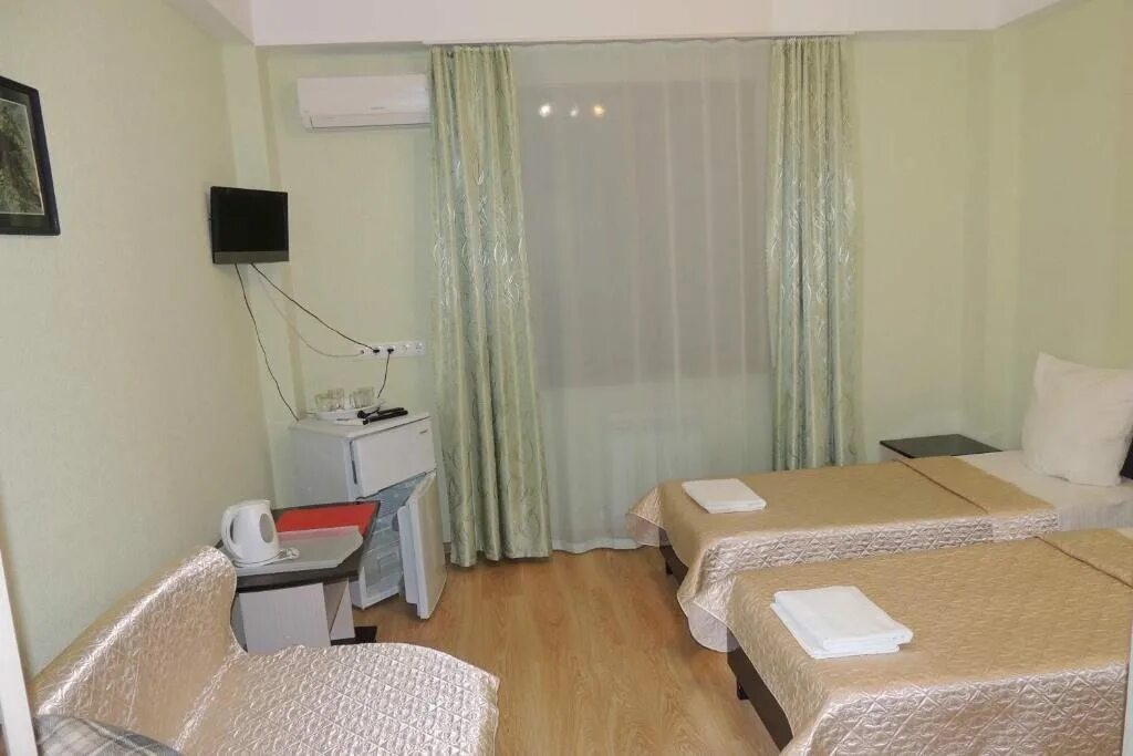 Коттедж «александрия» адлер. Отель александрия сочи. Гостевой дом александрия адлер. Гостевой дом александрия адлер 8 марта. Отель александрия в адлере официальный.