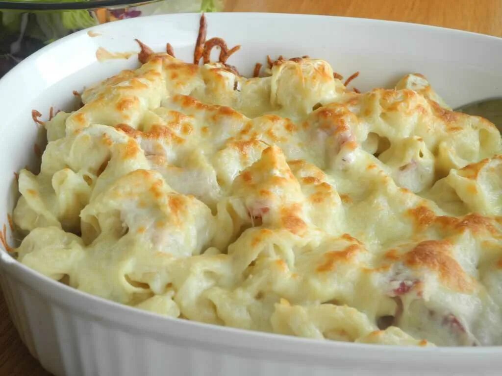 Как приготовить пельмени в духовке со сметаной. Печеные пельмени в духовке. Как приготовить пельмени в духовке со сметаной. Пельмени в духовке со сметаной. Пельмени запеченные в духовке с сыром.