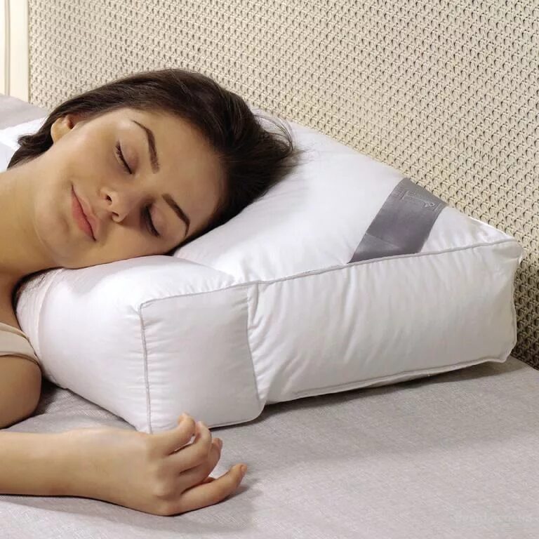Маска для сна. Pillowcase подушка ортопедическая. Женщина в маске для сна. Фотосессия с маской для сна. Асмер для сна.