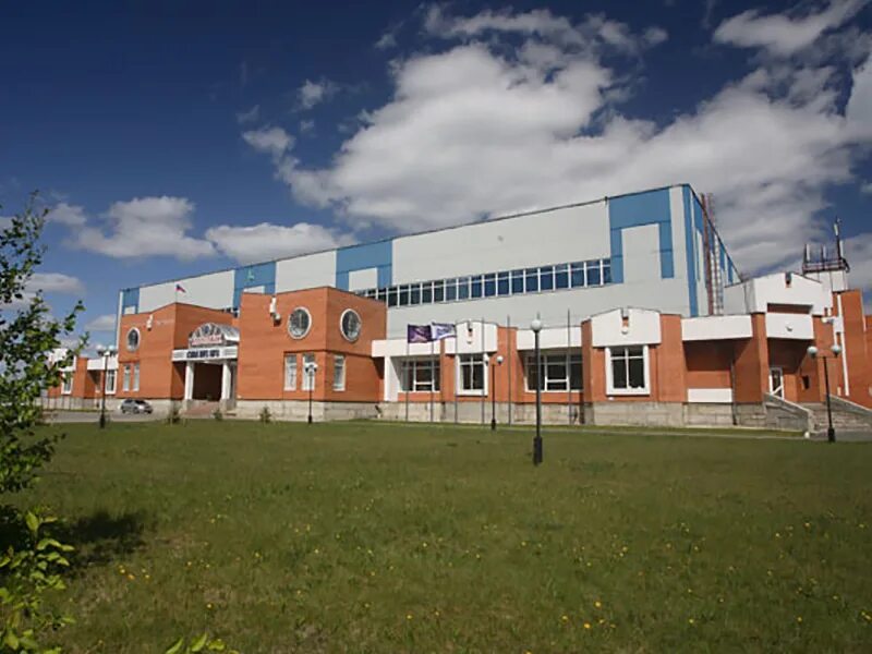 ледовый дворец курган. ледовый дворец курган. курган ледовый дворец имени парышева. дворец в кургане заозерный. ледовый дворец курган заозерный.