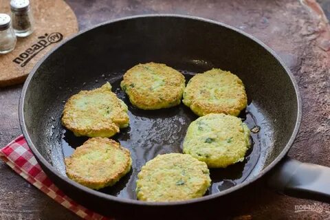 Кабачковые оладьи с мукой