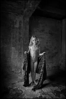 голые девушки отдыхают на океанском побережье  фото 03. nude sexy girls ha...