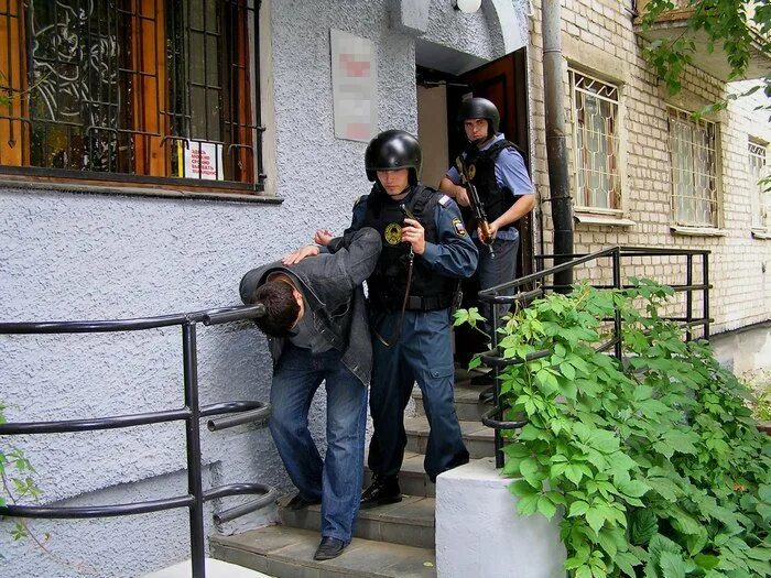 Охрана объектов чоп москва. Вызов охраны. Вызов охраны. Вызова охраны в частном доме. Охрана по вызову.