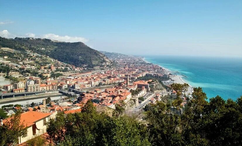 Ventimiglia италия. Вентимилья франция. Вентимилья (лигурия). Вентимилья (лигурия). Вентимилья италия фото.