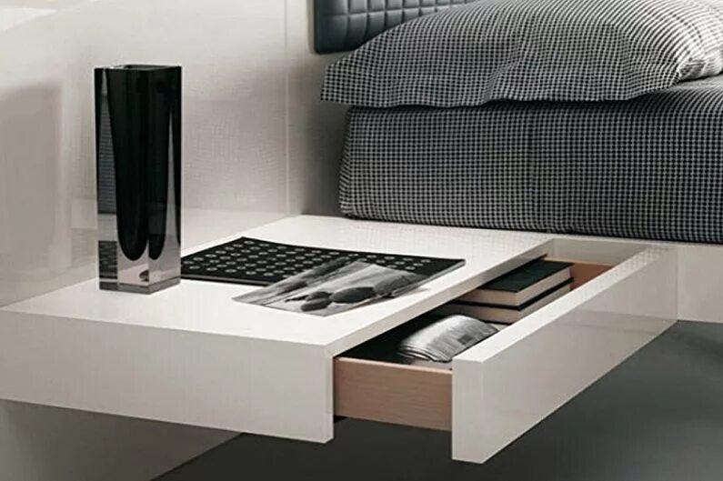 Тумба прикроватная глосс. Тумба прикроватная подвесная. Подвесная тумбочка в спальню. Подвесные прикроватные тумбочки икеа. Briotti 2020/ тумба прикроватная.