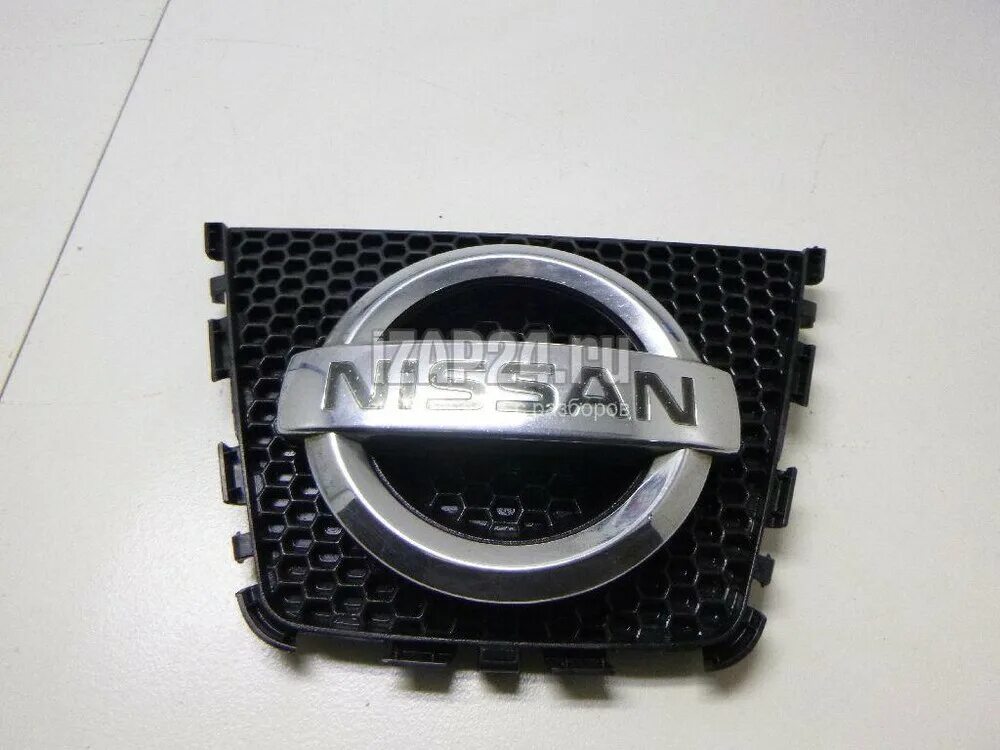 Надпись кашкай на крышку багажника артикул. Наклейки на nissan qashqai. Эмблема ниссан кашкай j10 на решетку радиатора. 90892jd000. 62890-bn700.