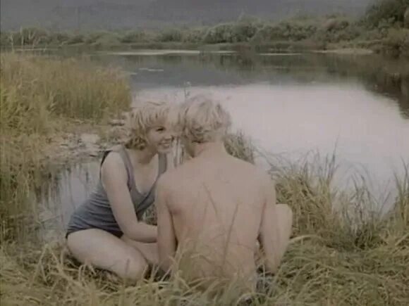 Обнаженная Елена Коренева Выходит Из Воды – Сибириада (1978)