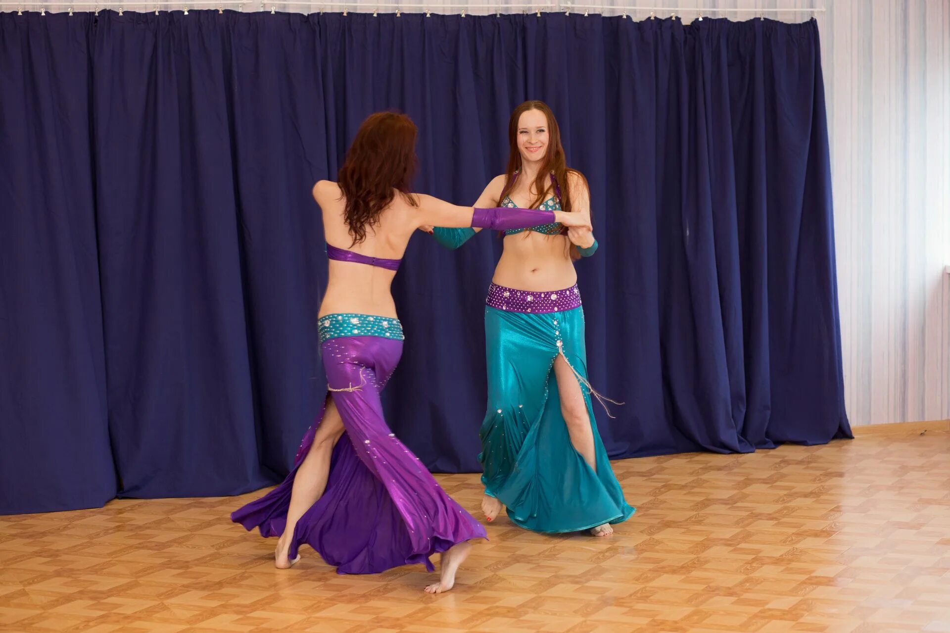 танец живота обучение. танец живота обучение. беллиданс танец. белли танцовщица. восточные танцы.