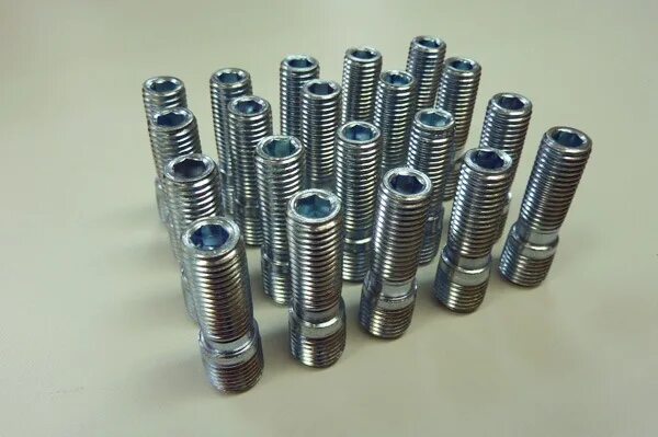 Переходная шпилька m12*1,5 m14*1,25. Ремонтная шпилька m12*1.5/m8*1.25. Шпильки переходные м30хм27. Шпилька переходная м14 1.5 м12 1.5.