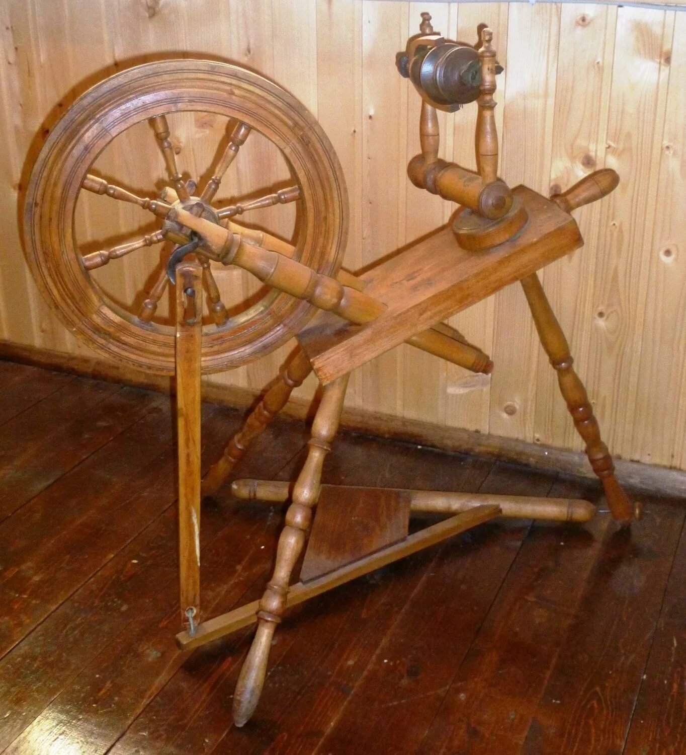 Прялка деревянная самопрялка. Производство прялок. Прялка 1753. Прялка деревянная самопрялка. Прялка чухонка.