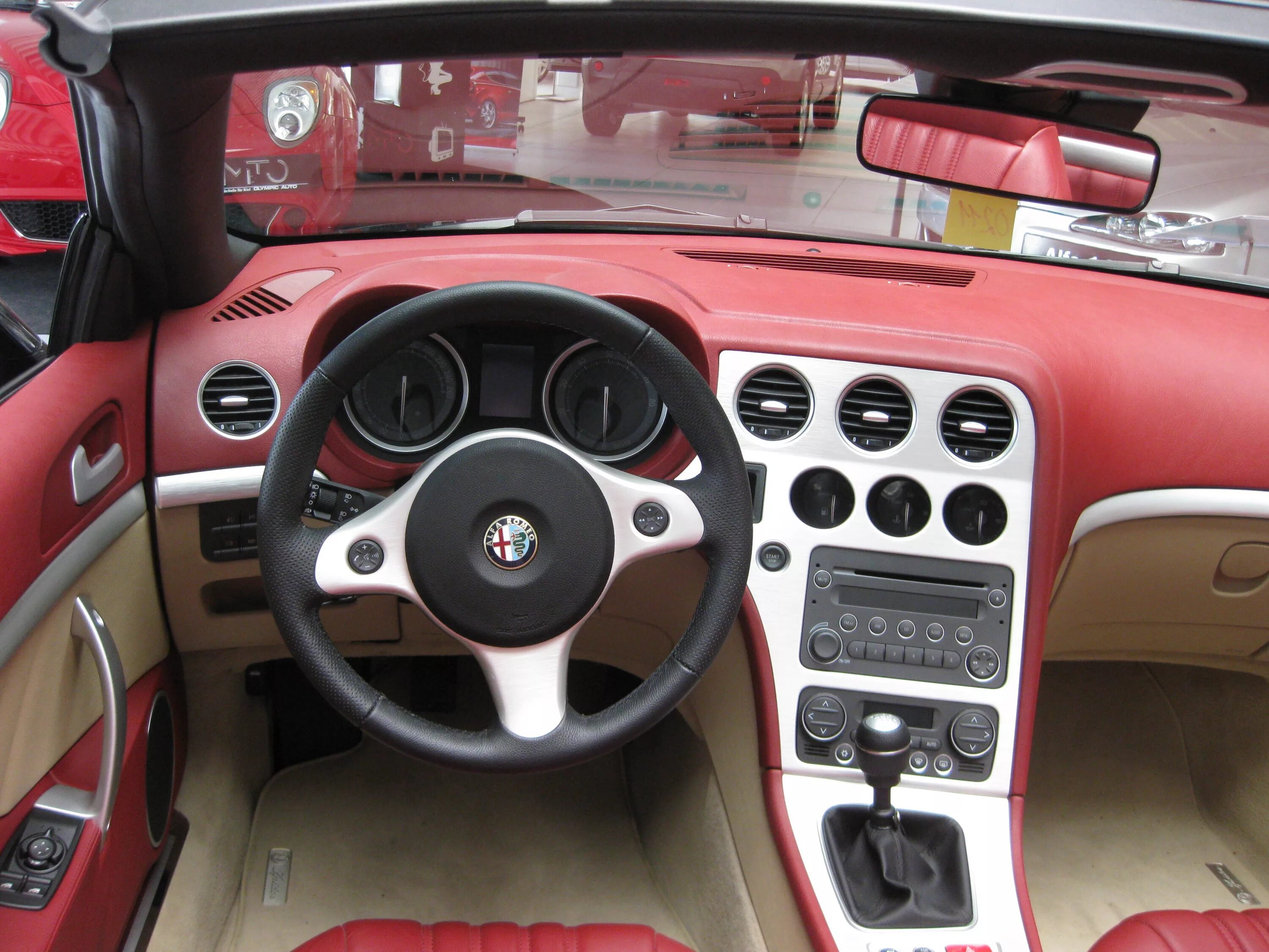 Салон альфа ромео. Alfa Romeo Brera салон. Alfa Romeo 159 Brera салон. Альфа Ромео Брера Спайдер. Alfa Romeo Brera интерьер.