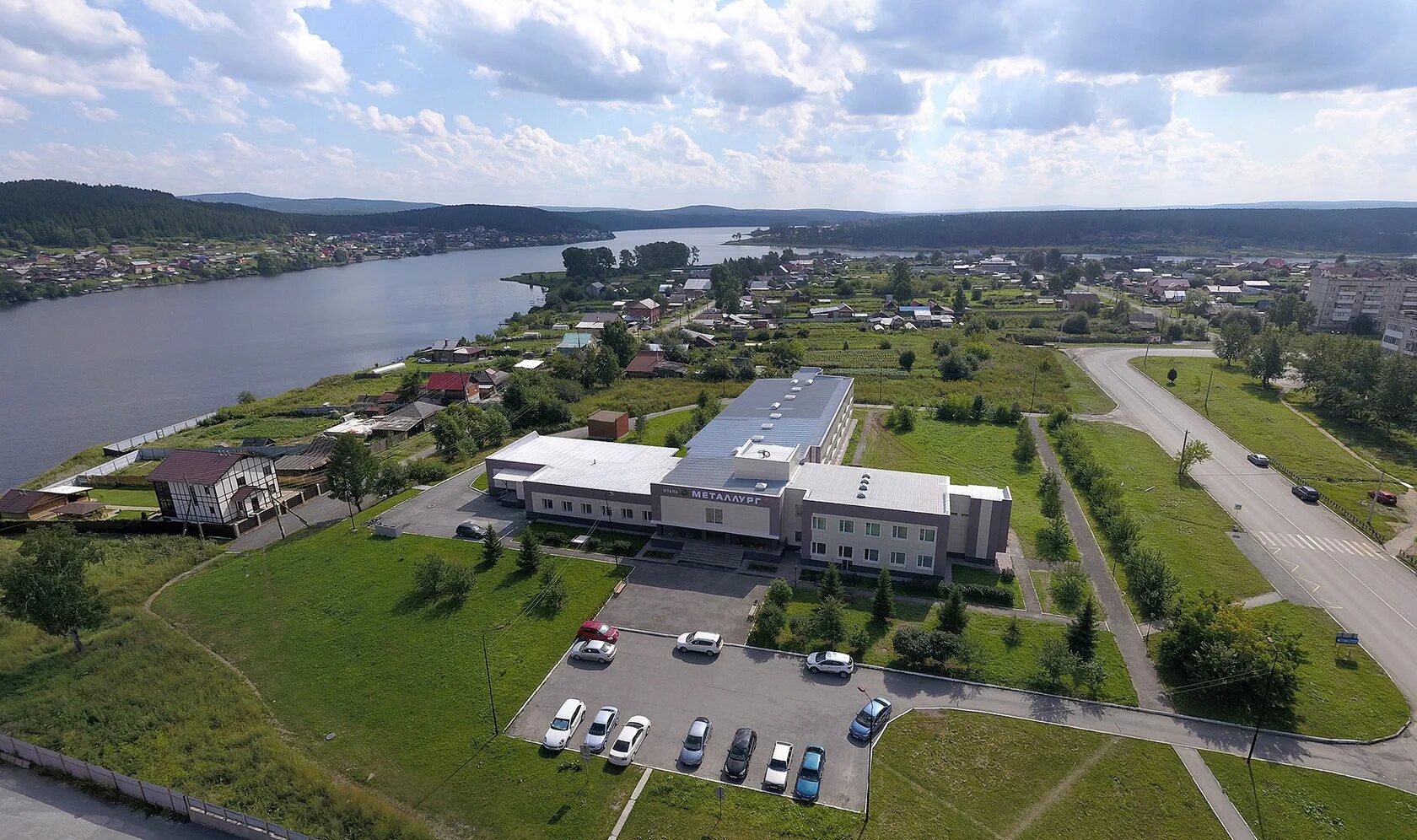 Ревда гостиница. Ревда гостиница. Отель чайковский ревда. Гостиница металлург ревда. Ревда город гостиница уральская.