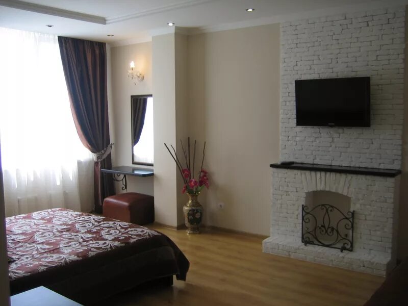 Севастополь улица лермонтова. Сниму комнату от собственника. Частный сектор с веселое на длительный срок. Комната 42 м2. Тормахова 2 корп 2 лазаревское.