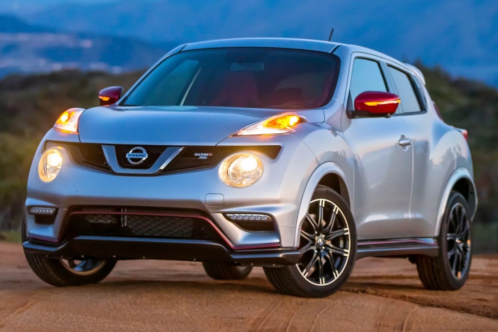 Жук полный привод. Nissan Juke 2016. Ниссан Джук 2016. Nissan Juke 2016 Nismo. Nissan Juke 2016 1.6.