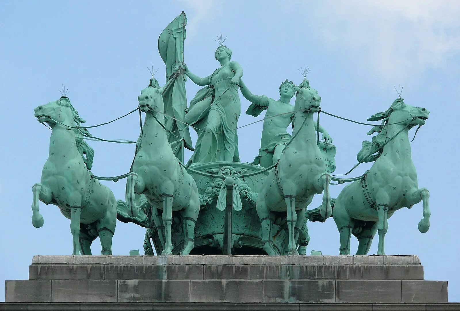 4 коня
