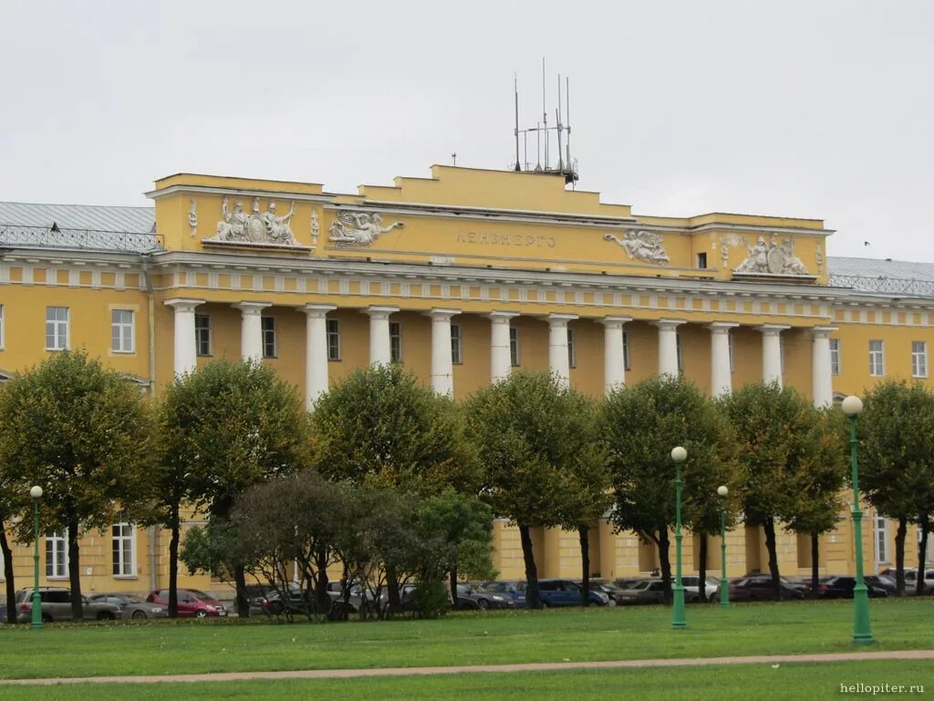 Казармы павловского полка. Стасов павловские казармы в санкт-петербурге. Павловские казармы. Казармы павловского полка. Здание казарм павловского лейб-гвардии полка.