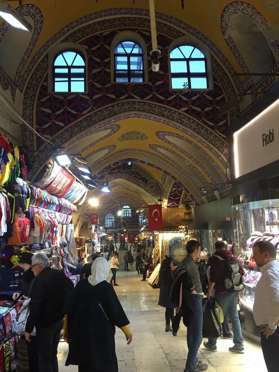 Стамбул полететь. Базар Лалели в Стамбуле. Рынок Laleli в Стамбуле. Турецкий базар Лалели. Египетский базар в Стамбуле.