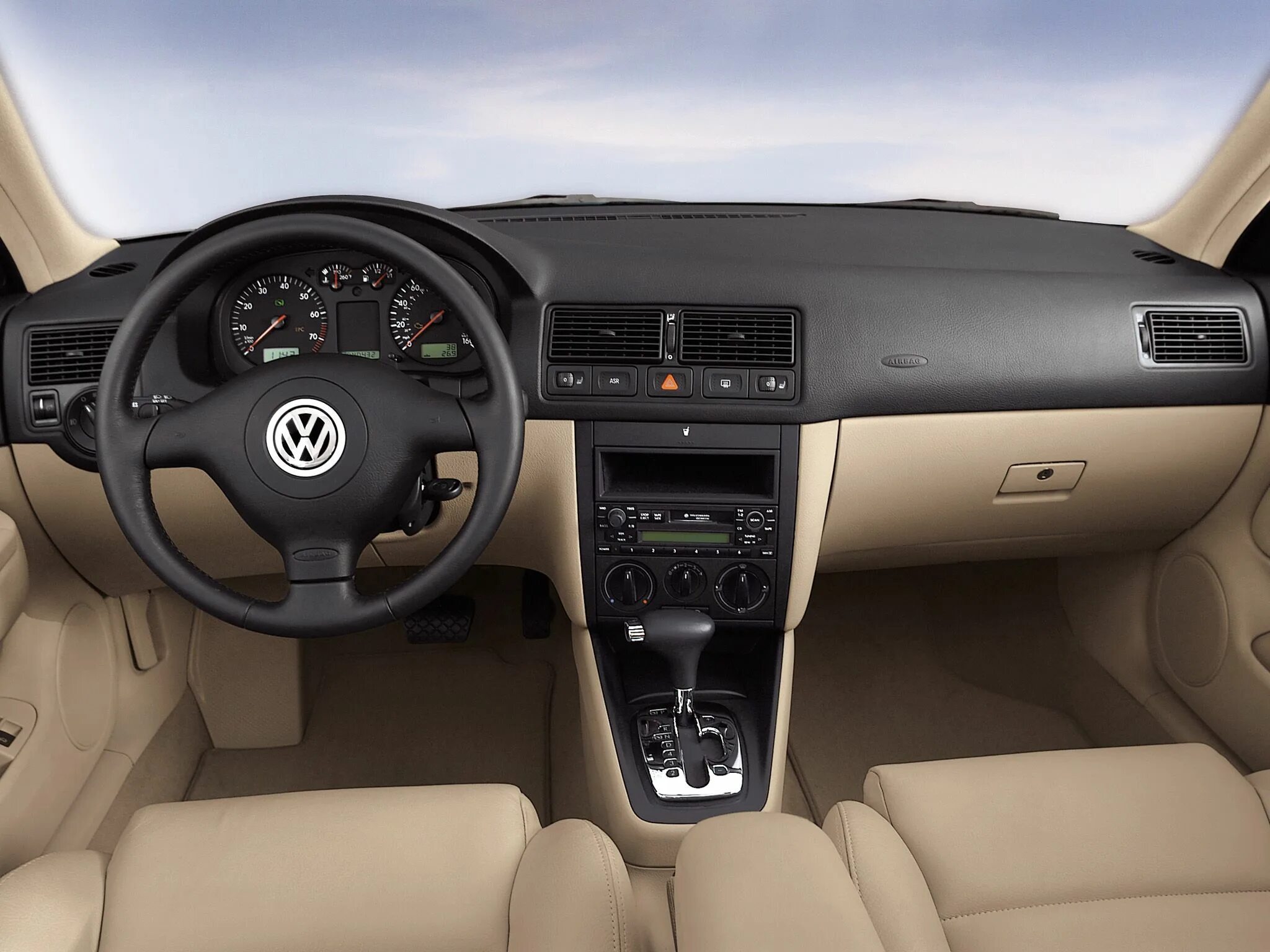 Volkswagen Golf 4 салон. Фольксваген Golf 4. Volkswagen Golf GTI 2001. Volkswagen гольф 4 салон.