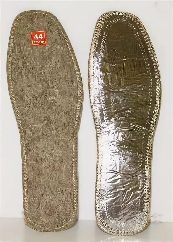 стельки войлочные с фольгой. стелька с фольгой какой стороной класть. утепляем ножки в термоностчказ. какой стороной класть фольгу в обувь. стельки застелить.