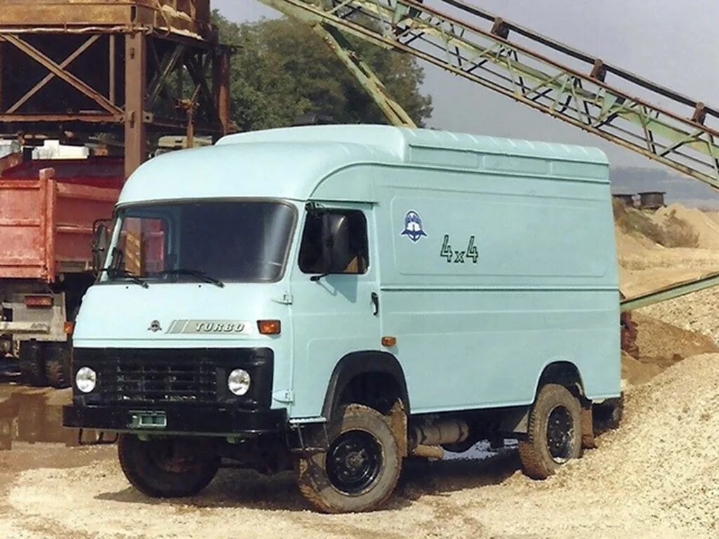 Авиа авто с пробегом. Avia a21 4x4. Грузовик Avia a80. Avia 21 Camper. Машина Avia 21 4x4.