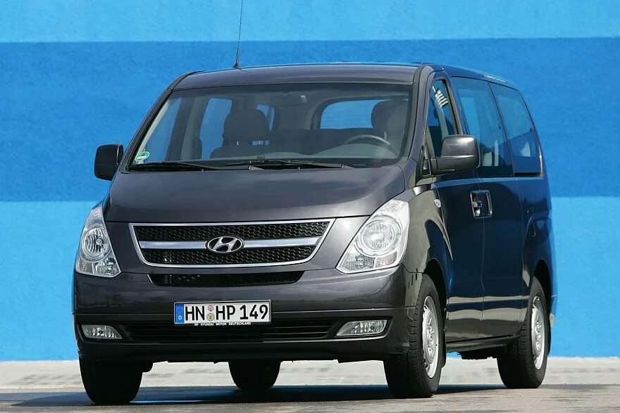 Купить н 1 б у. Hyundai h1 2007. Hyundai Starex h1. Hyundai h-1. Hyundai h1 Grand Starex.