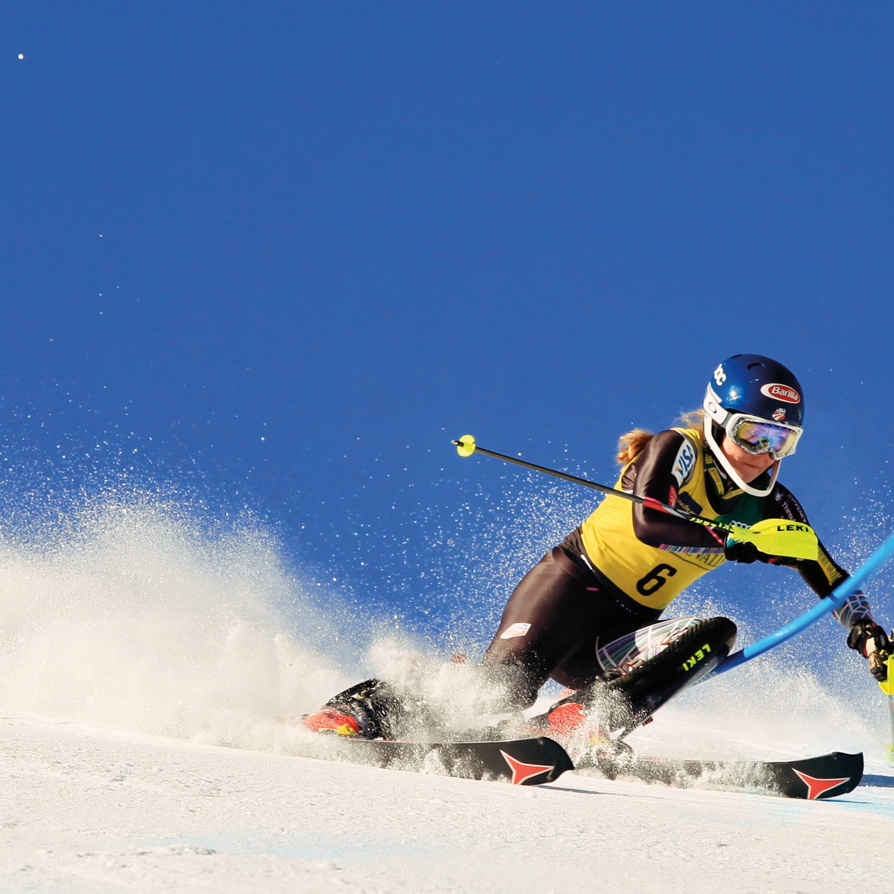 We like skiing. Слалом. Ski Race. Лыжный гонщик обои. Skiing Race.