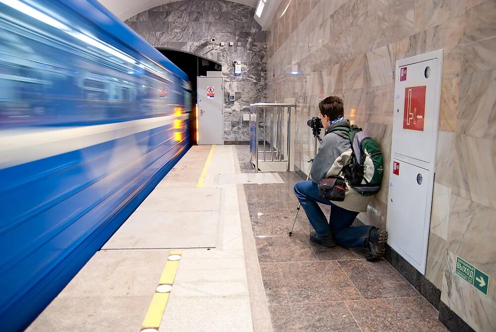 Услуги метрополитена. Станция Адмиралтейская 2 в Санкт-Петербурге. Станция метро Адмиралтейская. Метро СПБ 2012. Технические станции метро СПБ.