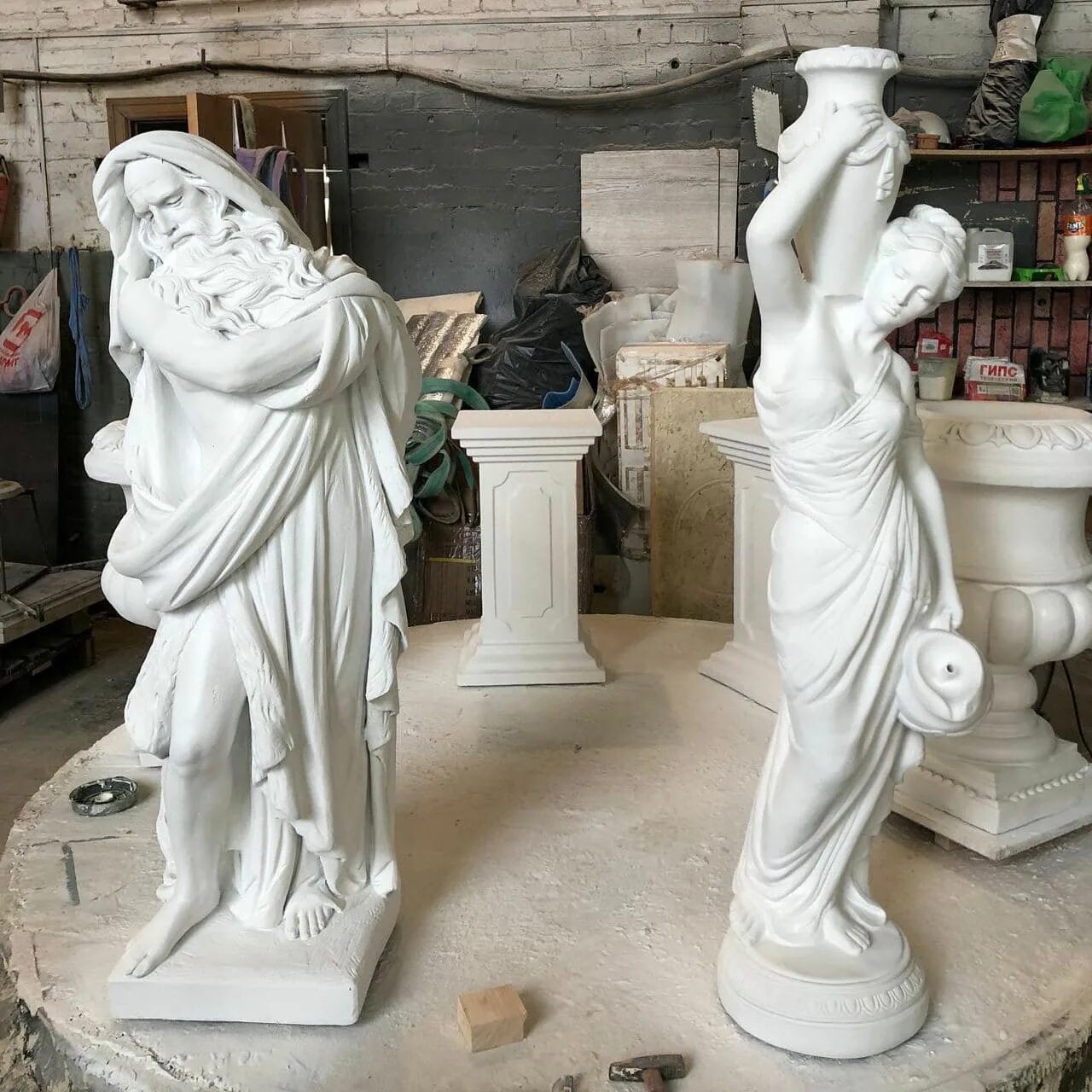 Ваяние форма для малиша. Формы для скульптуры купить в симферополе. Магазин скульптур. Скульптура для рекламы магазина. Магазин скульптур.