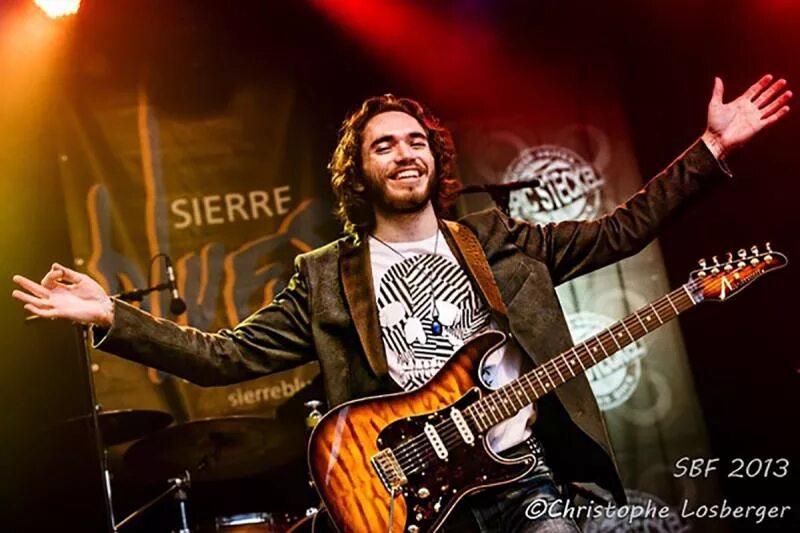 С новым годом рок-н-ролл. Eric steckel - black gold 2015. Новый год в стиле рок. Новогоднее поздравление в стиле рок. Роллинг стоунз.