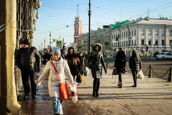 Люди которые живут в петербурге