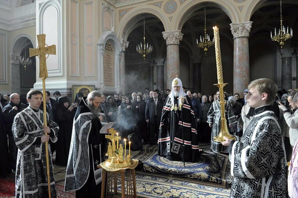 Великий четверг богослужения. Patriarchia. 2013 В январе единоверие литургия соборе Успенском. Служба 1 дня поста