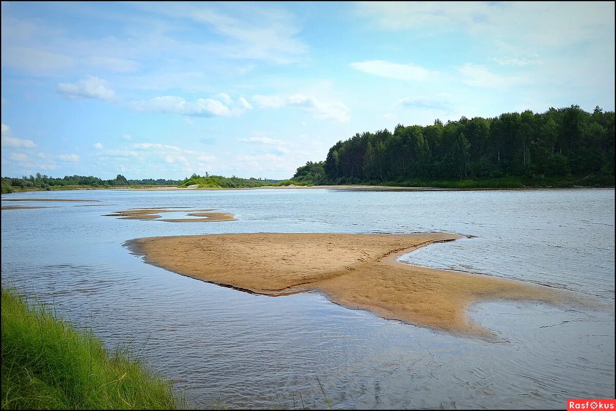 Уровень воды в реке унжа в макарьеве. Река Унжа Макарьев. Унжа (приток Оки). Острова на Унже. Вода Унжа.