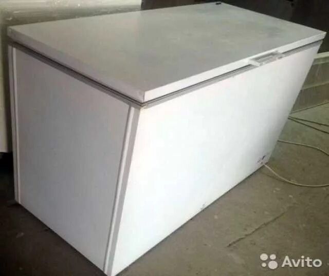Морозильный ларь. Холодильник ларь для фермы. Ларь морозильный 550 литров. Камера морозильная для бетонных кубиков.