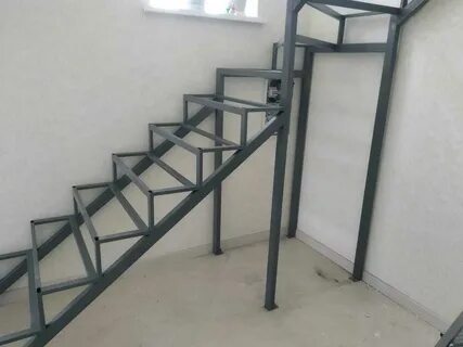 Делаем лестницу из металла
