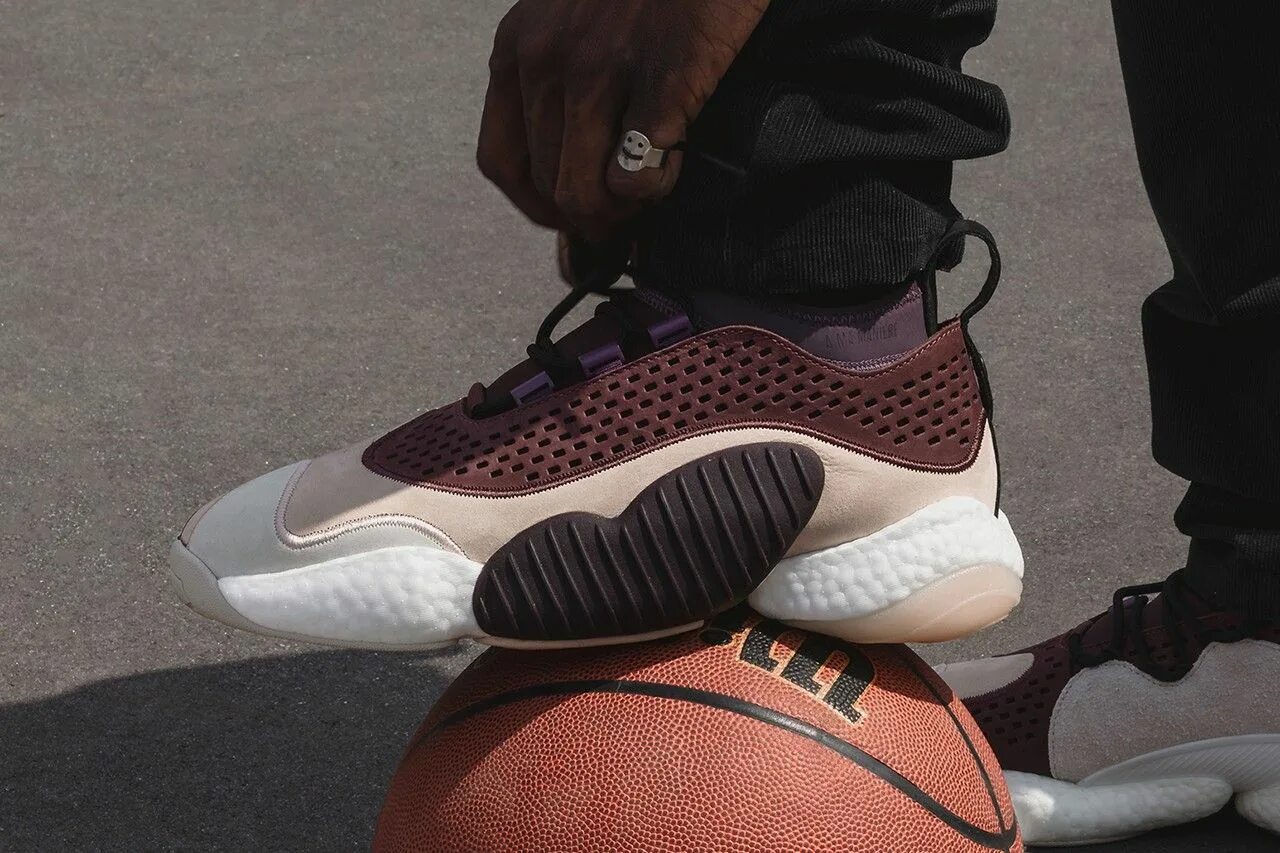 A ma maniere. Adidas crazy byw low. adidas a ma maniere. adidas crazy collaboration. найк a ma maniere.
