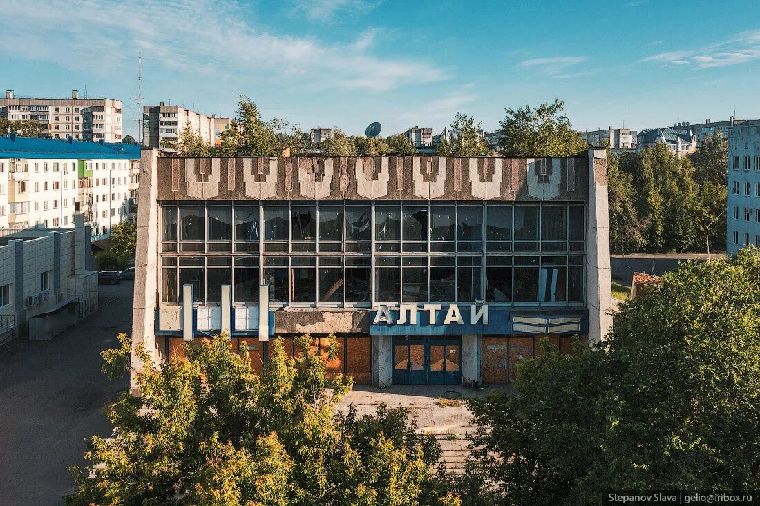 Кинотеатр Алтай Бийск. Кинотеатр Алтай Бийск заброшенный. Кинотеатр Алтай Бийск внутри. Кинотеатр Алтай Бийск 2023. Бийск аэропорт новосибирск