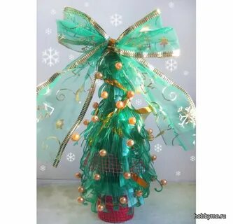 Новогодняя елка из пластиковых бутылок своими руками