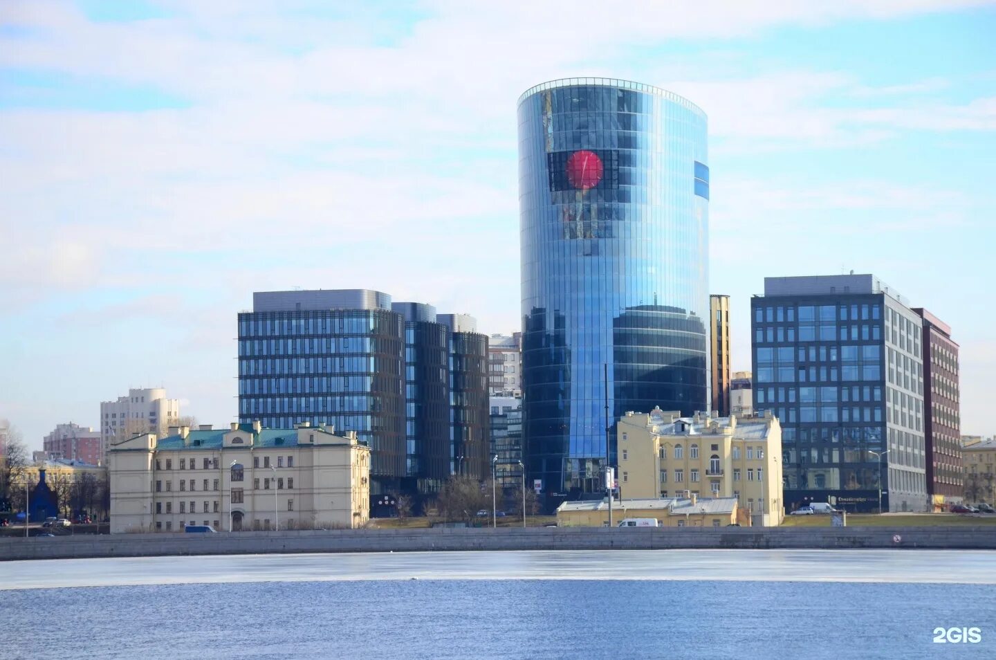 Малоохтинский проспект здание. Малоохтинский 68 санкт петербург легенда. , д. Архитектура малоохтинский проспект. Санкт-петербург плаза бизнес центр.