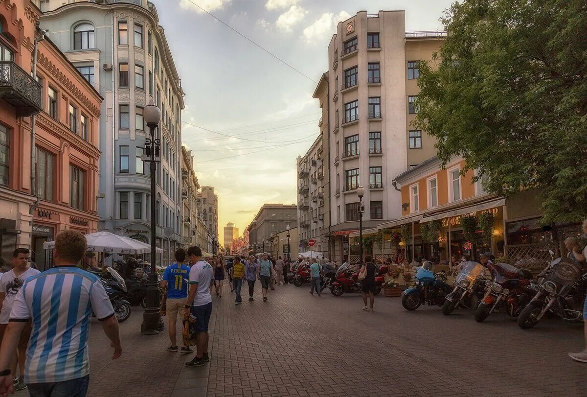 Улица Арбат в Москве. Арбат пешеходная улица. Улица Арбат (старый Арбат). Старый Арбат 2006. Арбатская видео