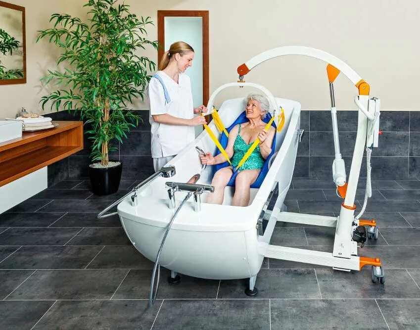 Предназначенные для инвалидов. Подъемник для ванны для инвалидов (beka-hospitec gmbh, германия). передвижная ванна для инвалидов микромонтаж. подъемник beka carlo. подъемник для купания инвалидов в ванной.