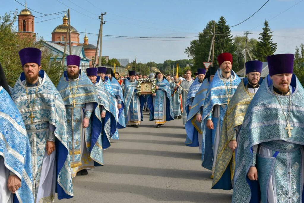 Стройка храма на станции лосиноостровская. Заступница лосинка. Православная церковь на лосинке москва. Заступница лосинка ру. Храм анадырский проезд.