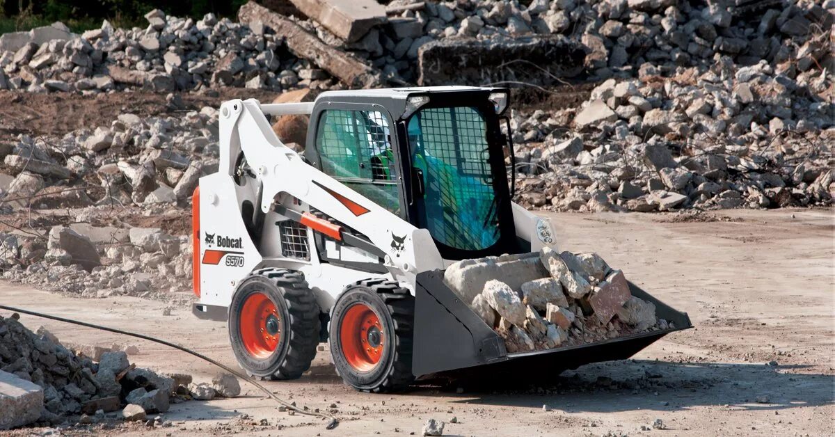 Bobcat 175. Погрузчик Bobcat s175. Бобкэт 175. Мини погрузчик Bobcat s175. Мини-погрузчик Bobcat s530.