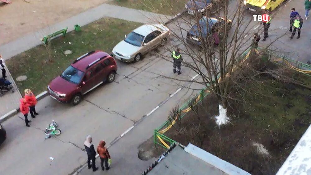 Сбили мальчика в николаевске. Сбитый в балашихе. Сбили человека в балашихе. Пожар в балашихе. Автомобиль сбил девушку.