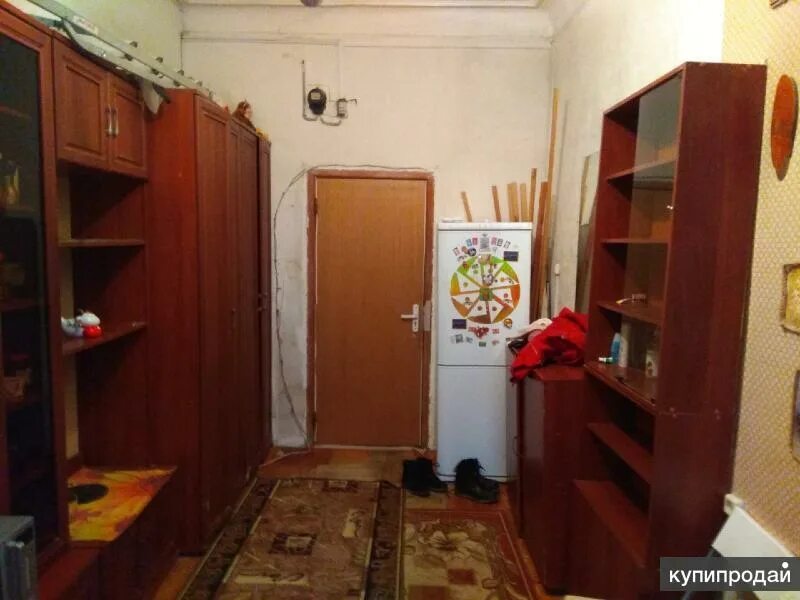 Снять комнату в коммуналке в Питере без посредников от хозяина. Сниму комнату в районе Василеостровского.