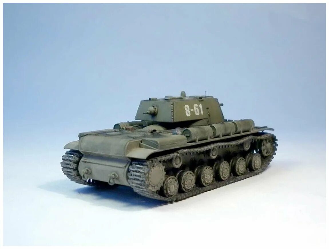 тягач на базе кв 1. модели военной техники. 72057 pst 1/72 автомобиль small arms repair m-7/gmc. сборная модель zvezda российский бронетранспортер бтр-80 (3558) 1:35. сборная техника.